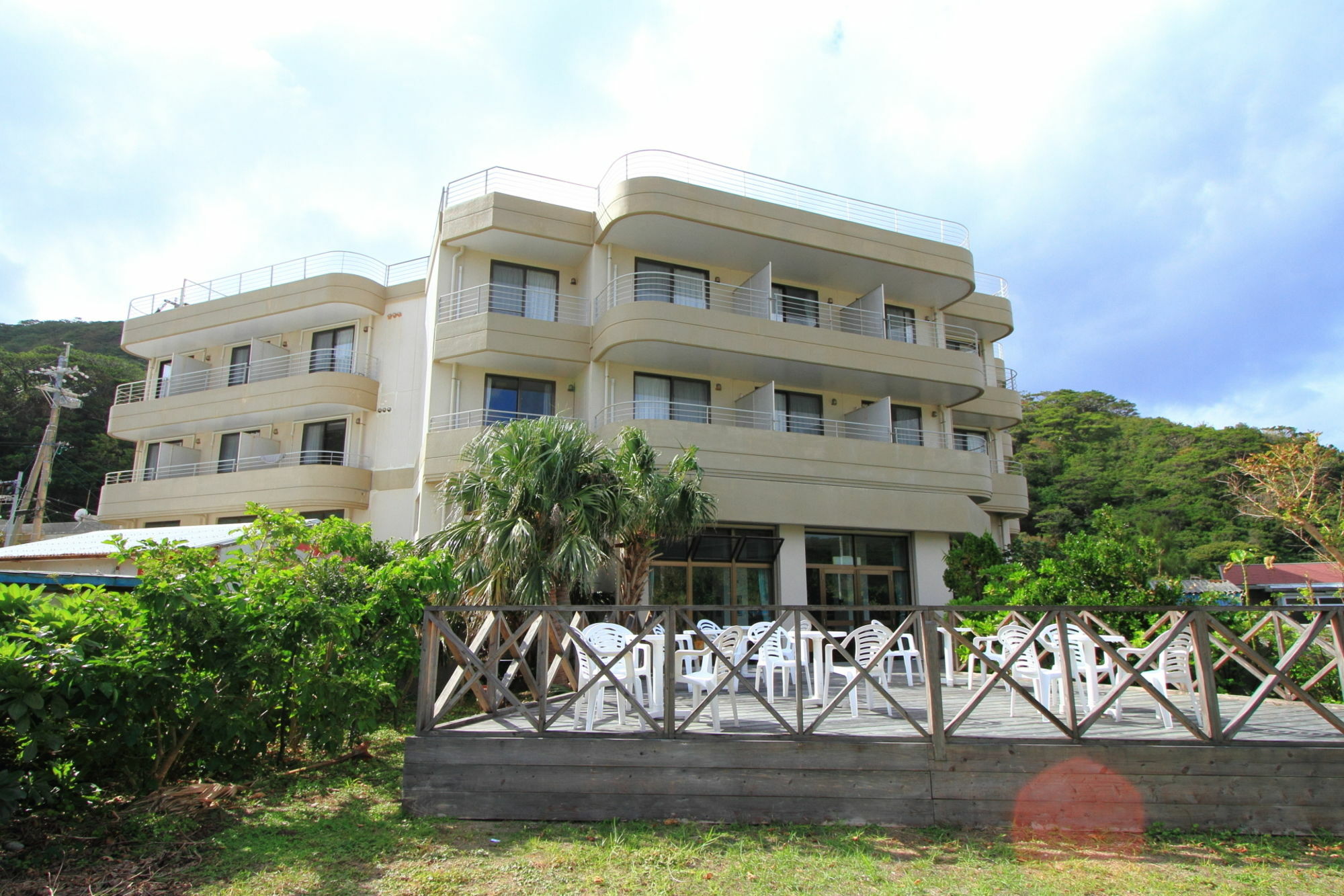 Kerama Beach Hotel Замами Екстериор снимка